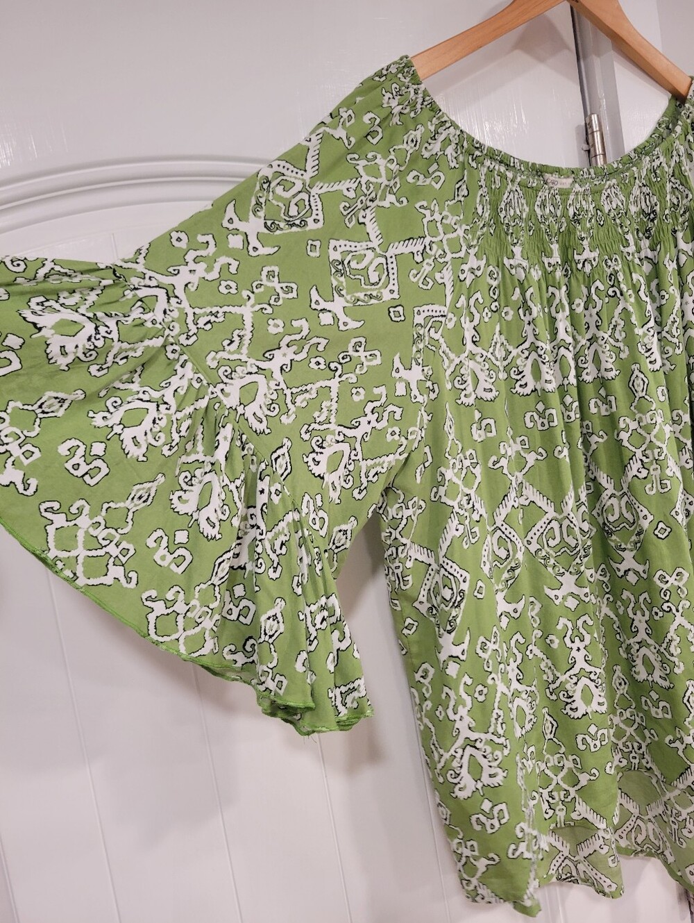 Cato Green White & Black Flowy Sleeve Blouse Short Sleeve 22/24